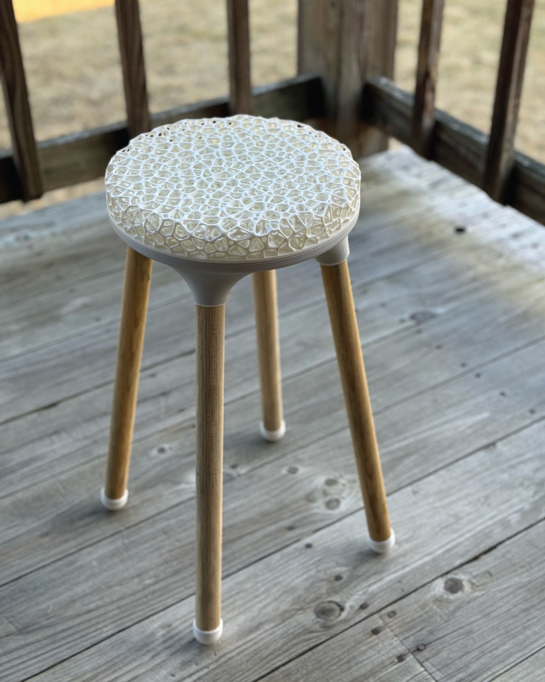 Lattice Bench
